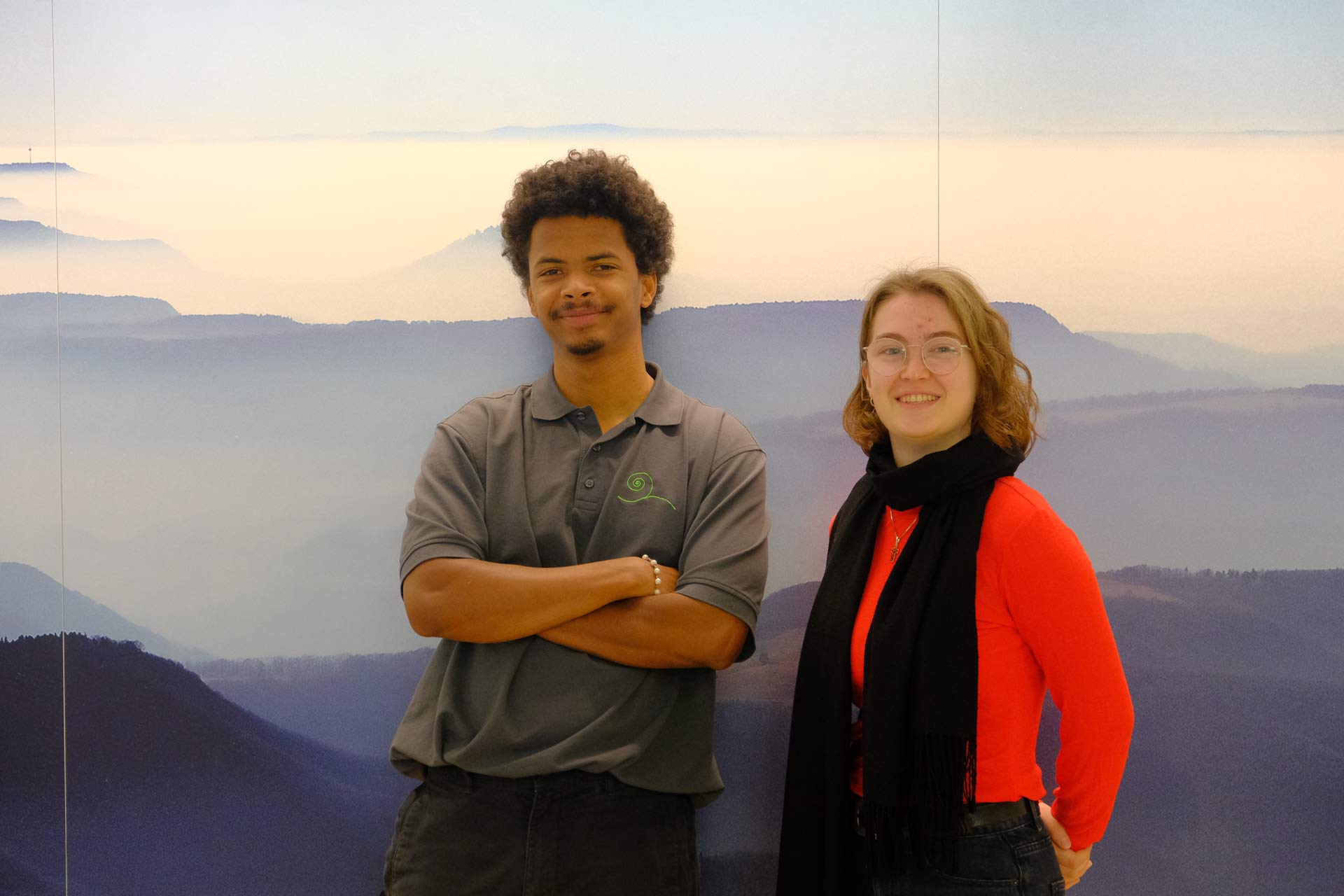 Die beiden FÖJ'ler 2025/26 Lionel Kemmler (links) und Marika Lutz (rechts) Die beiden FÖJ'ler 2025/26 Lionel Kemmler (links) und Marika Lutz (rechts)